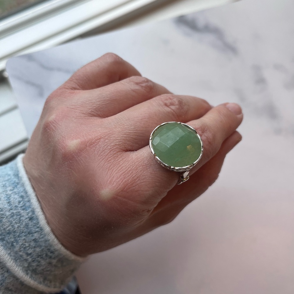 Large green jade or adventurine stone ring size 9